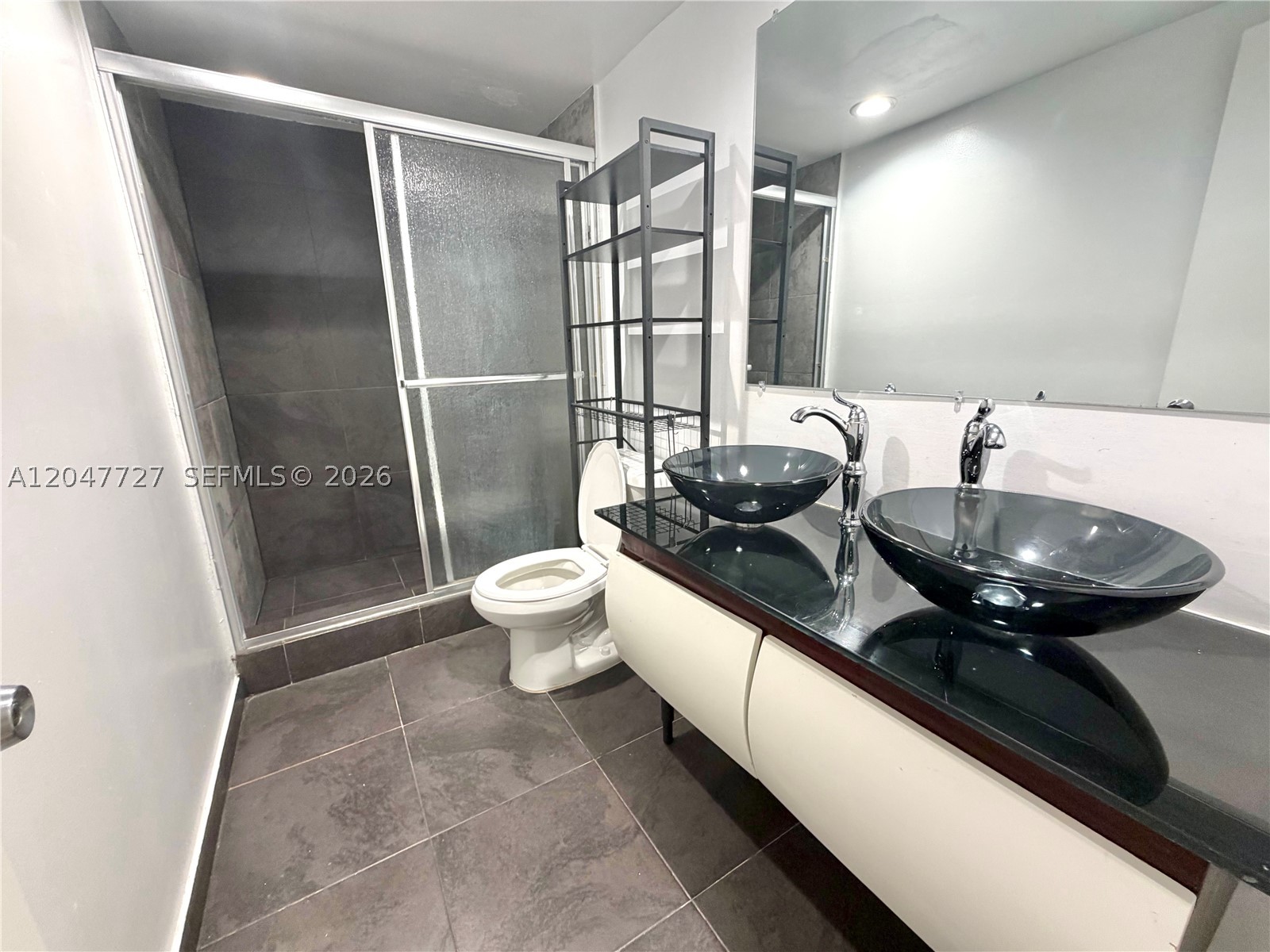 OCEANVIEW BUILDING B COND - Residential