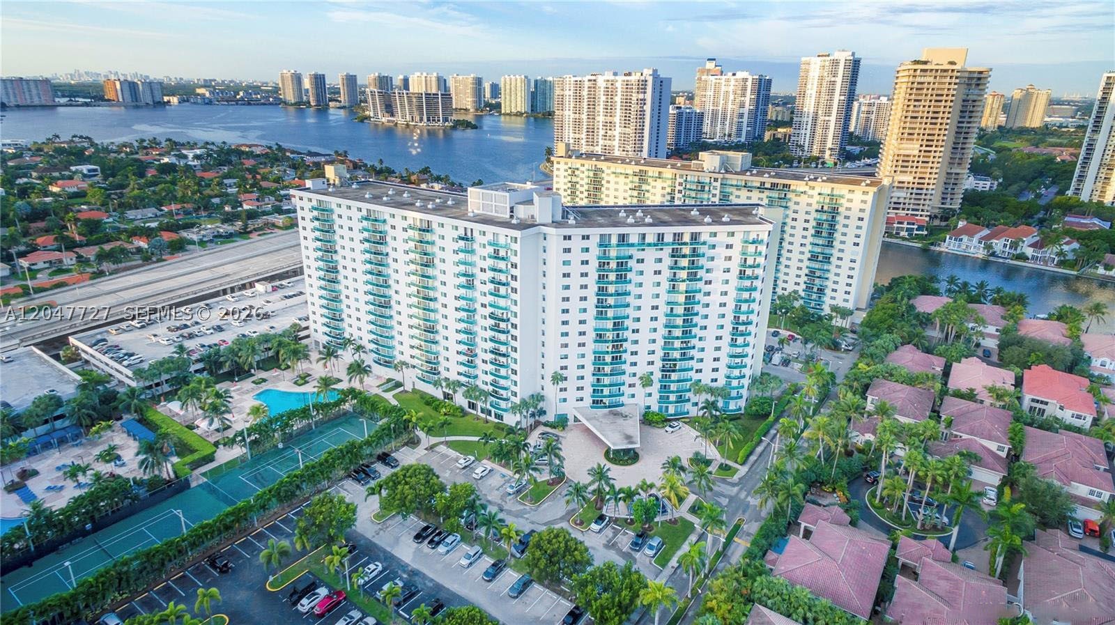 OCEANVIEW BUILDING B COND - Residential