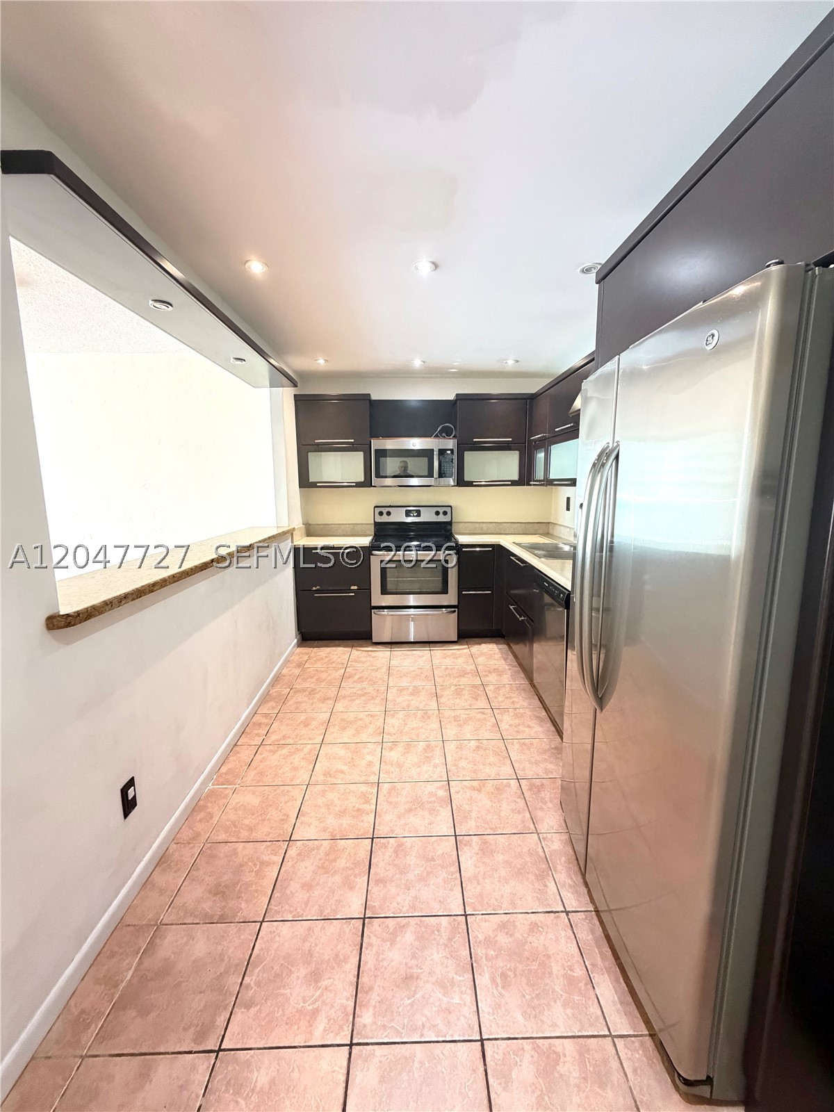 OCEANVIEW BUILDING B COND - Residential