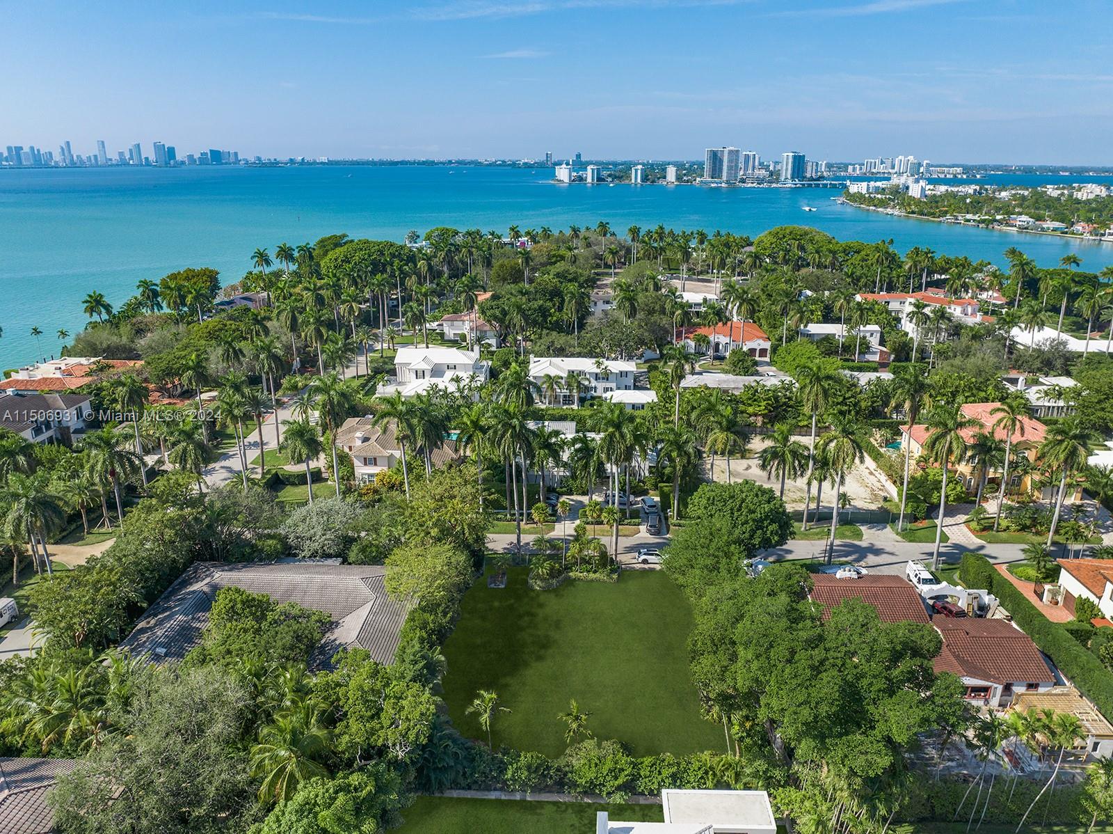 LA GORCE ISLAND - Land