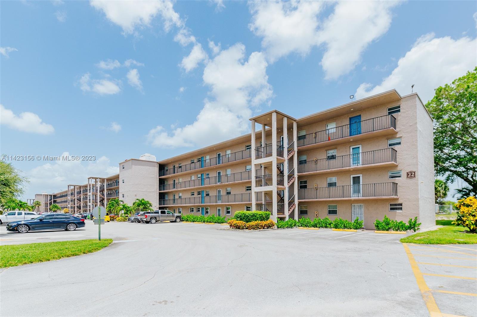 LAKESIDE VILLAGE CONDO 10 - Residential