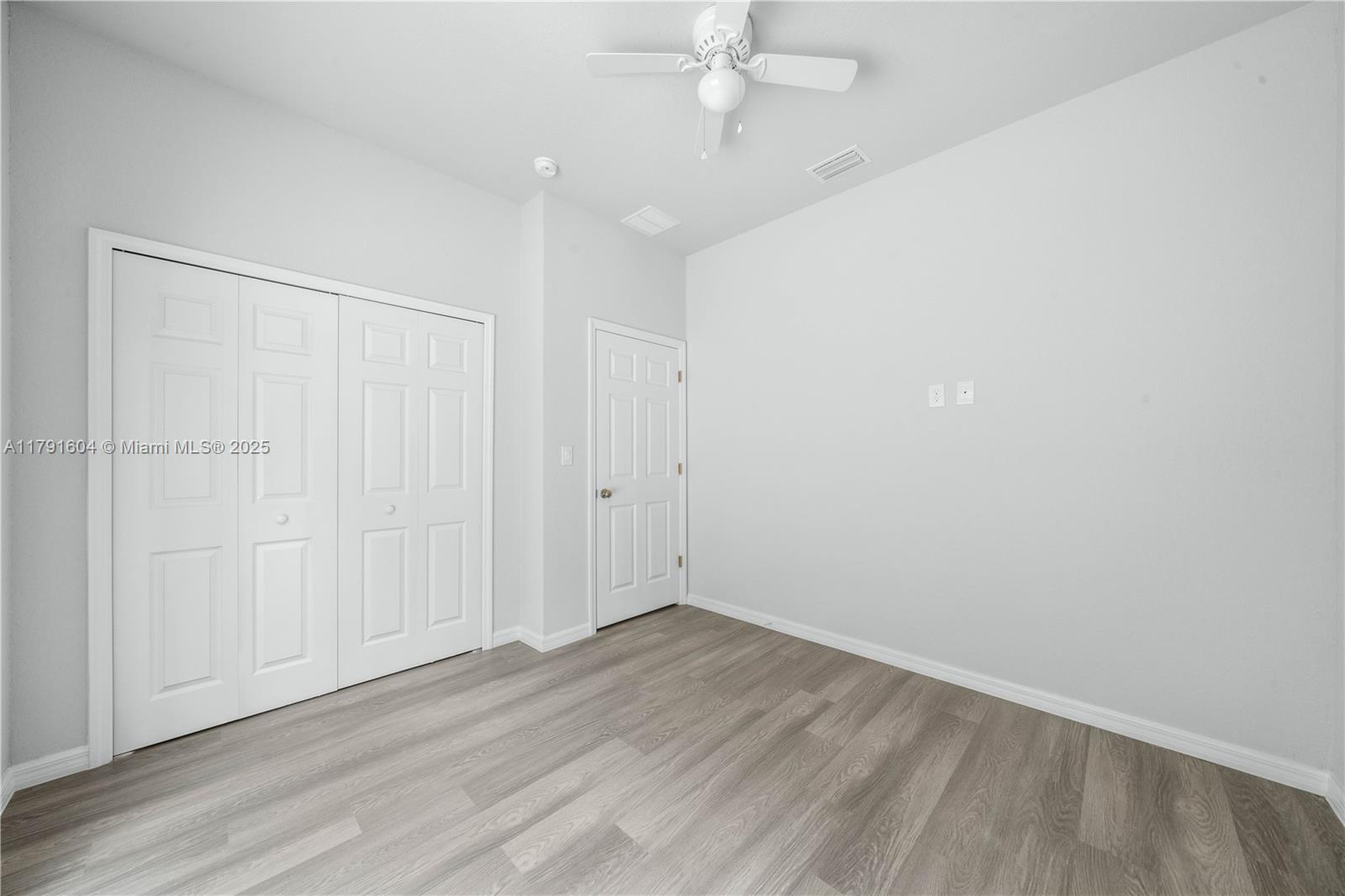 Las Villas at Kenilworth - Residential