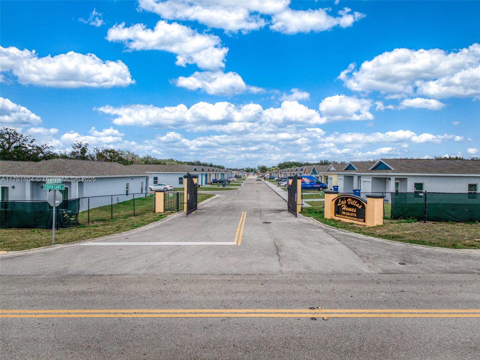 Las Villas at Kenilworth - Residential