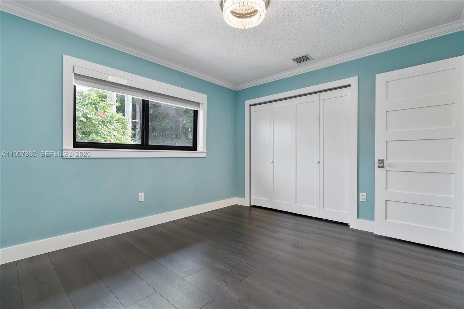 KINGS GROVE - Residential