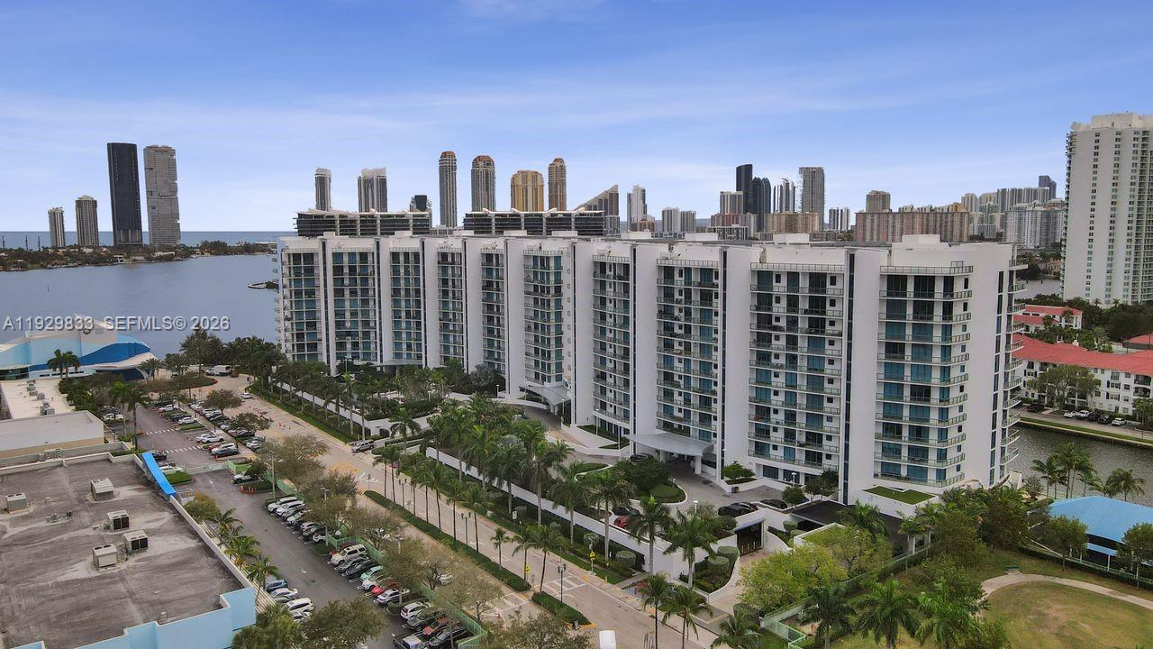 ECHO CONDO - Residential