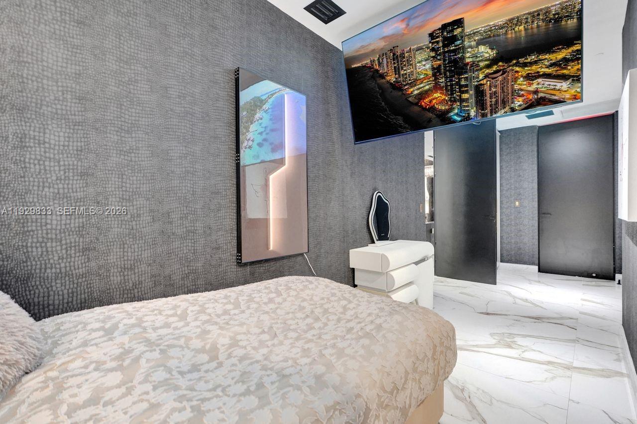 ECHO CONDO - Residential