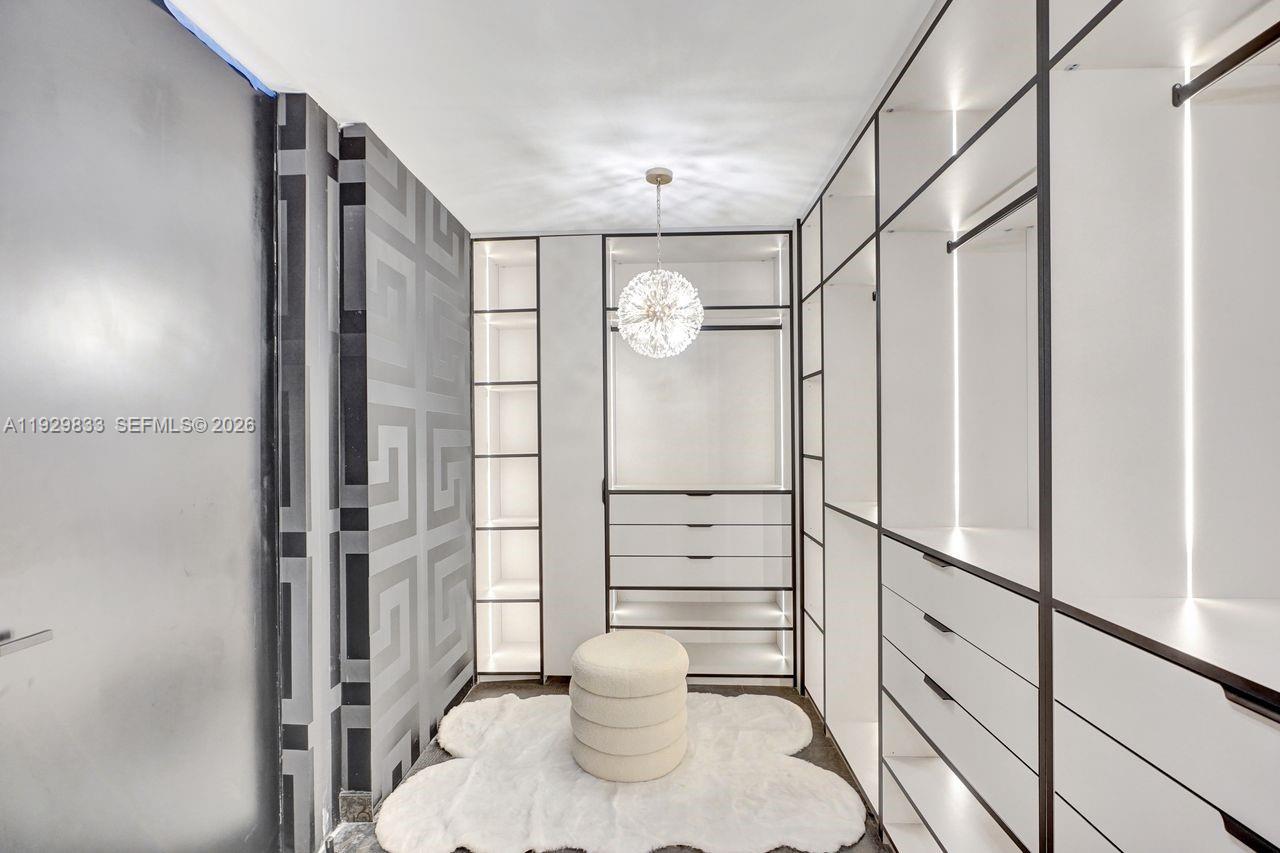 ECHO CONDO - Residential