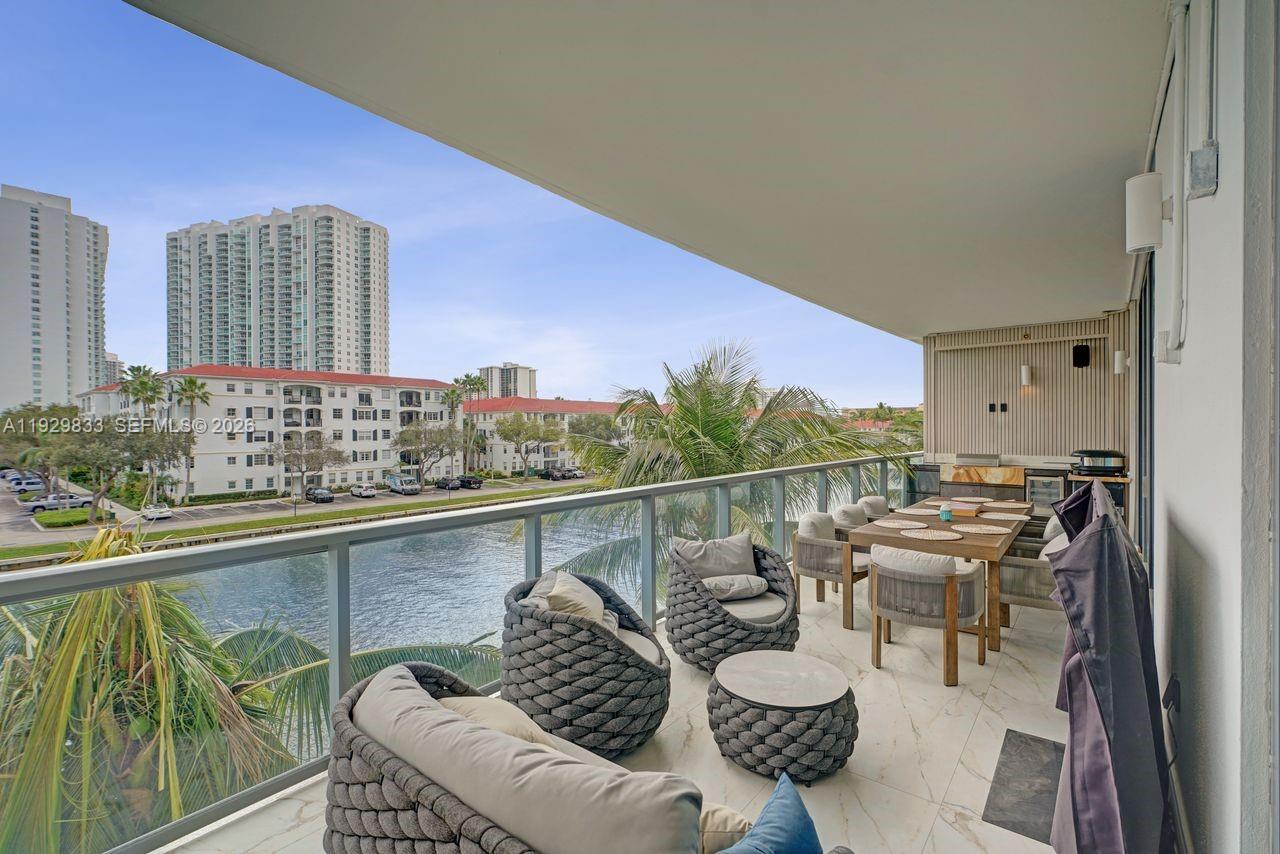 ECHO CONDO - Residential