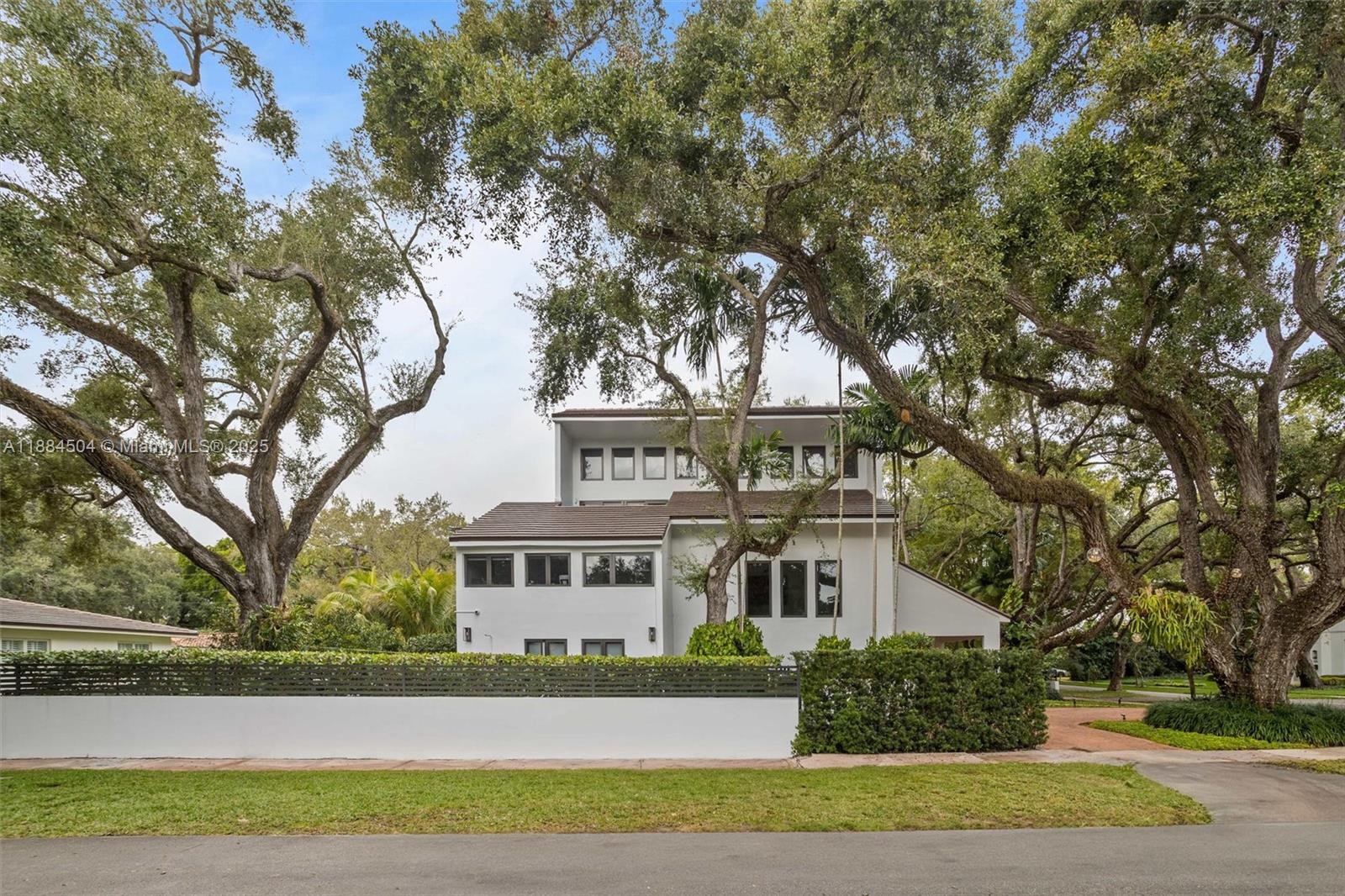 CORAL GABLES RIVIERA SEC - Residential