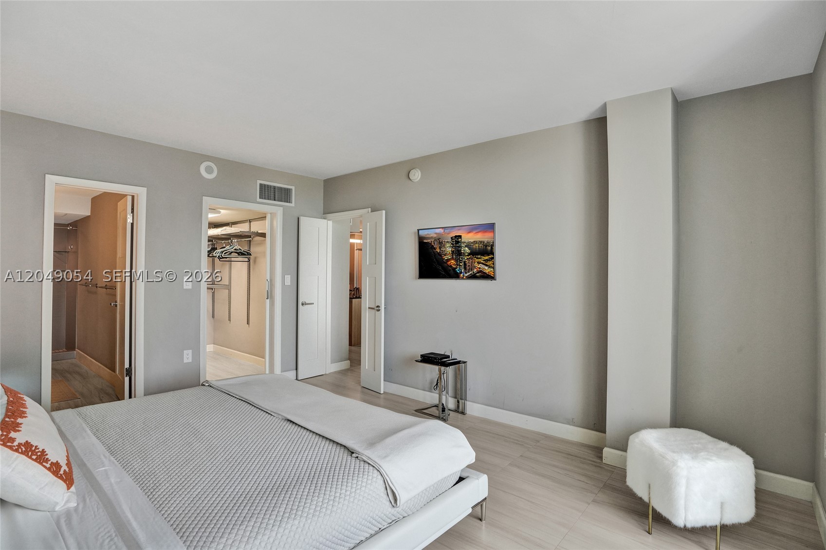 HARBOUR HOUSE - Residential