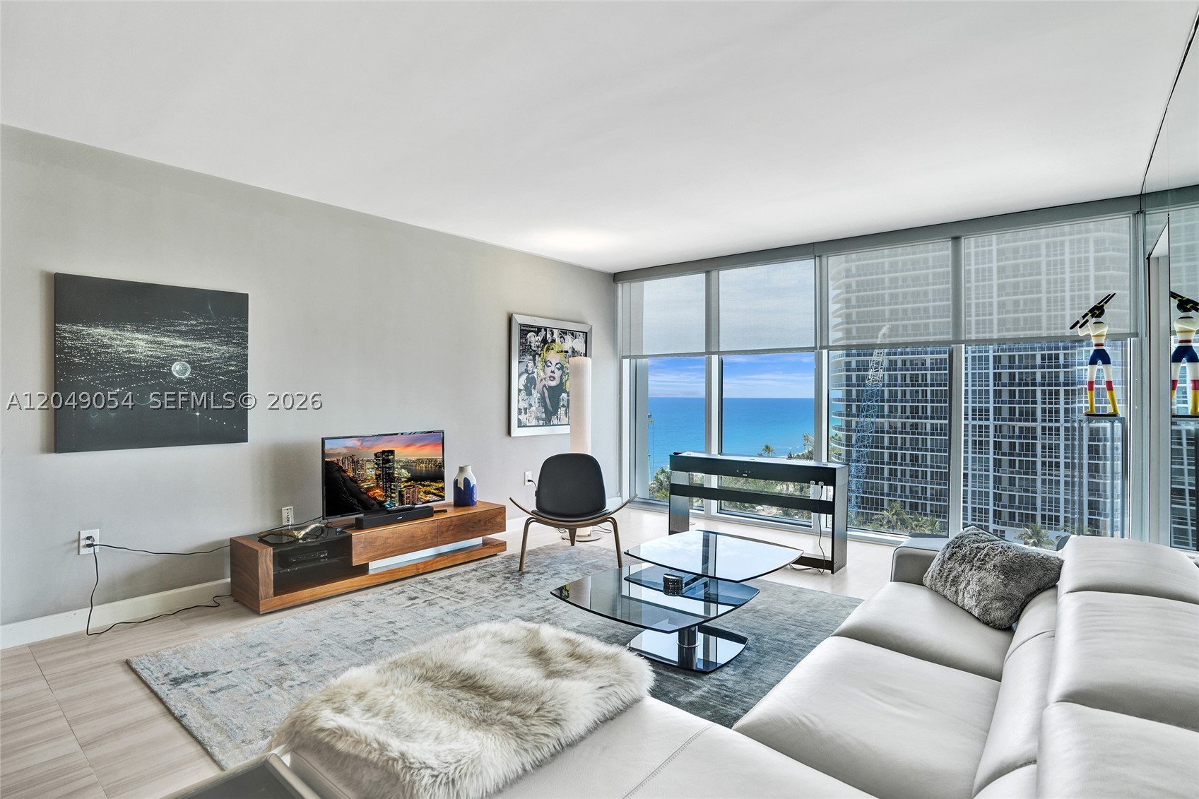HARBOUR HOUSE - Residential