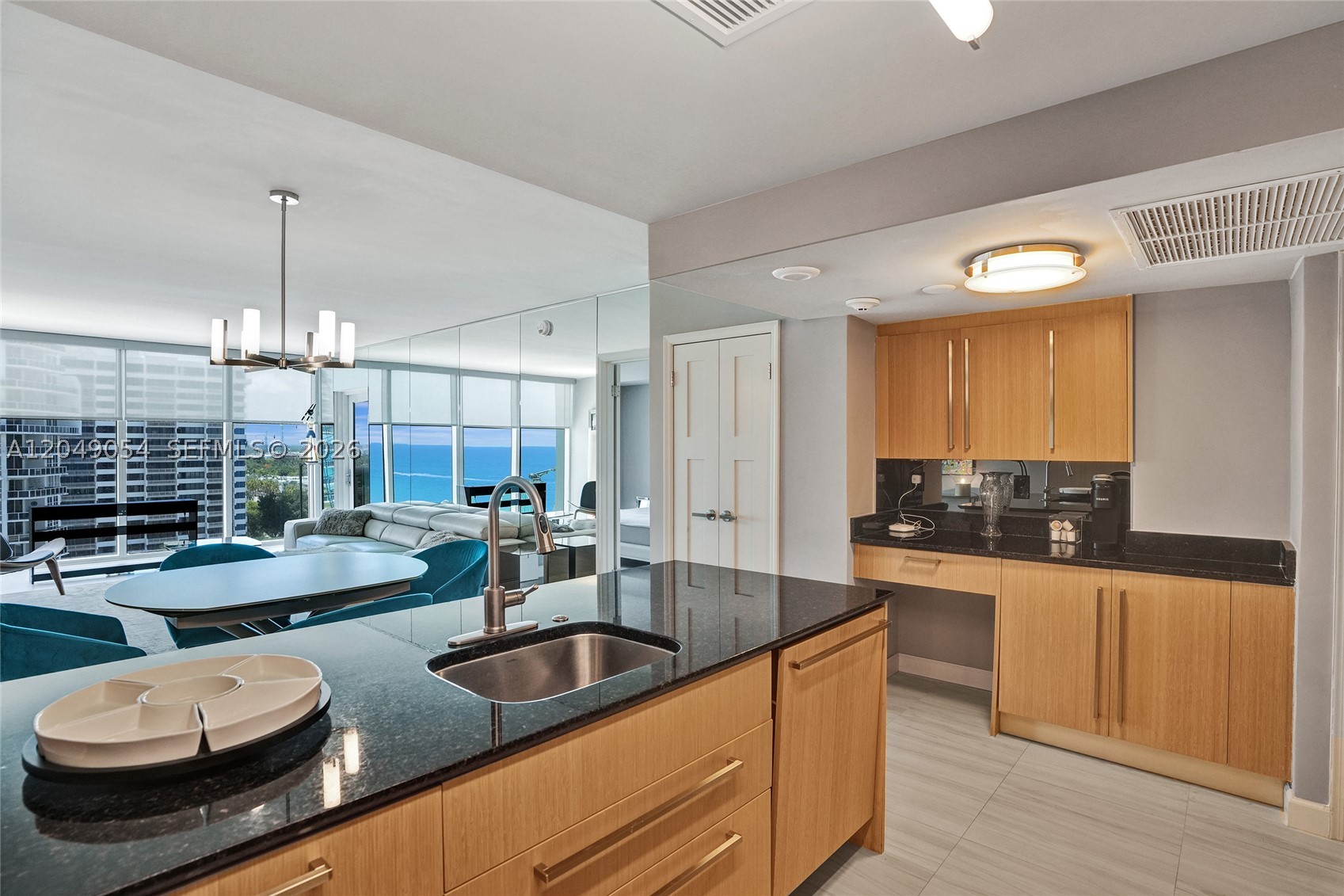HARBOUR HOUSE - Residential