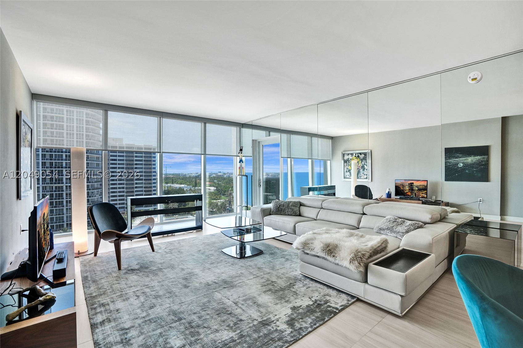 HARBOUR HOUSE - Residential