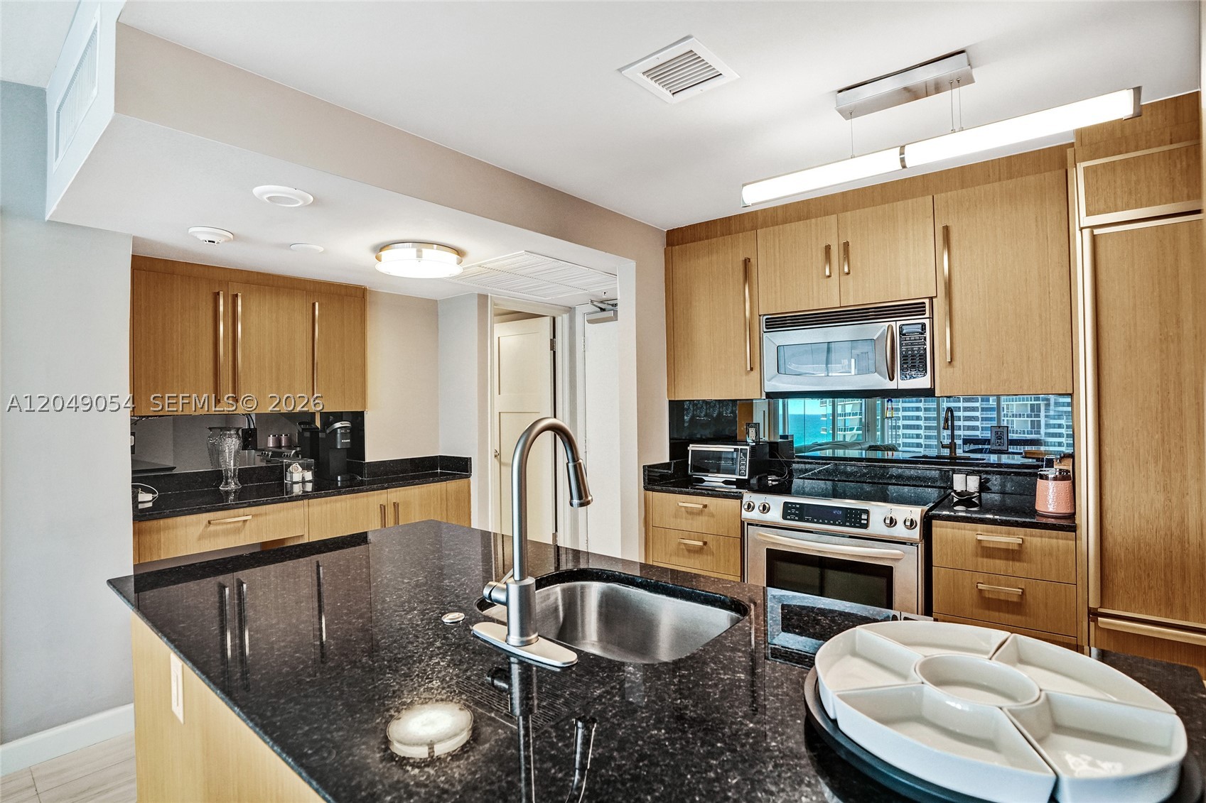 HARBOUR HOUSE - Residential