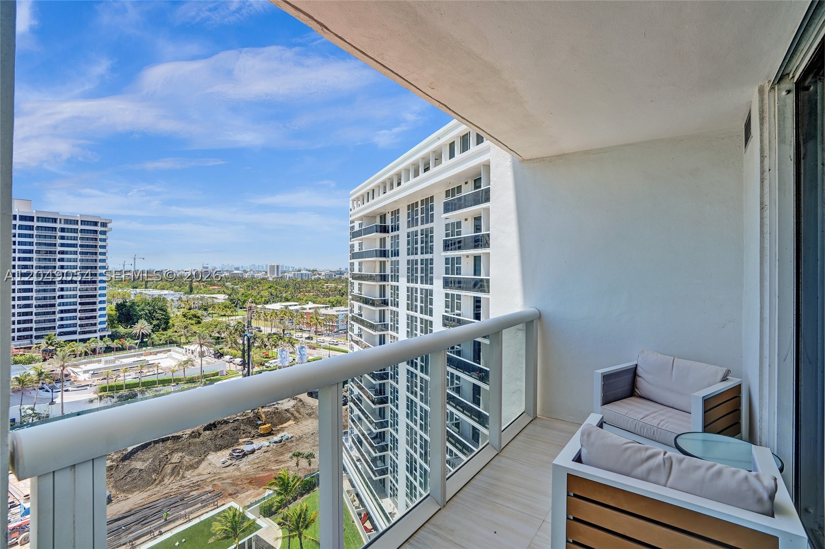 HARBOUR HOUSE - Residential