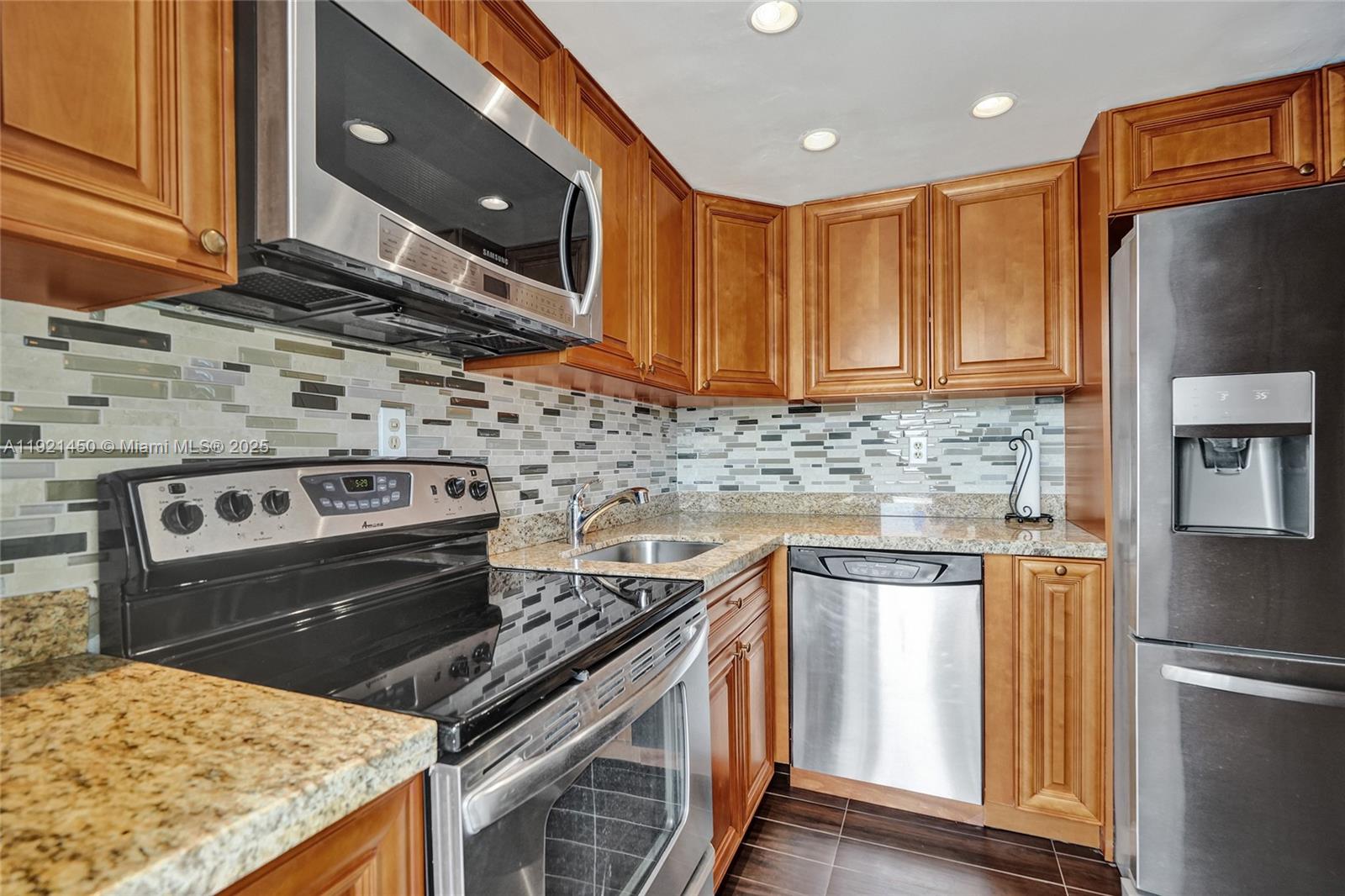 HARBOR VIEW APTS CONDO - Residential