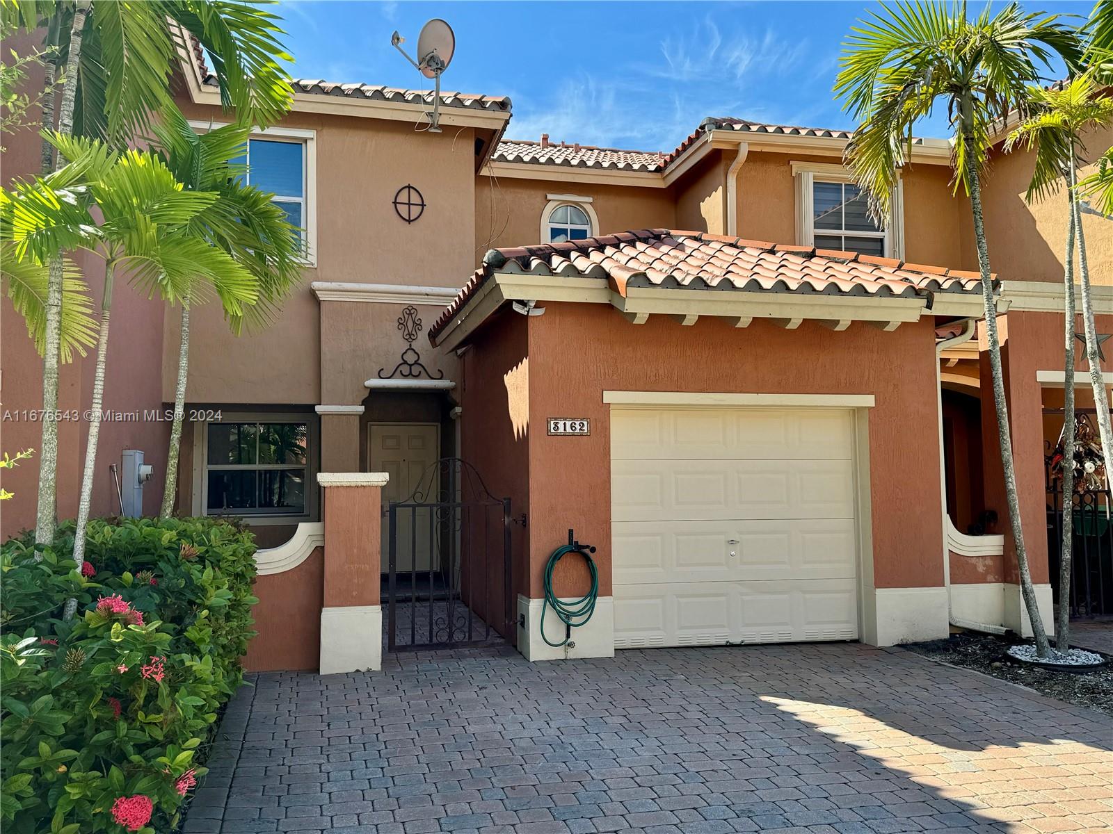 EGRET LAKES ESTATES SEC 4 - Residential Lease
