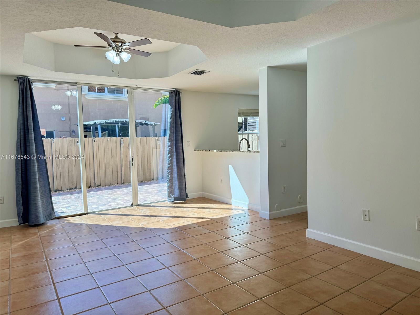 EGRET LAKES ESTATES SEC 4 - Residential Lease