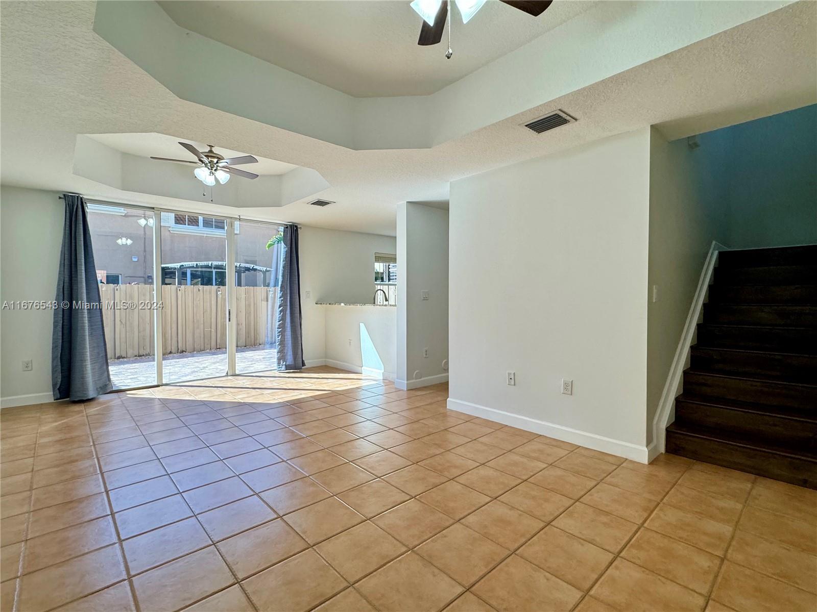 EGRET LAKES ESTATES SEC 4 - Residential Lease