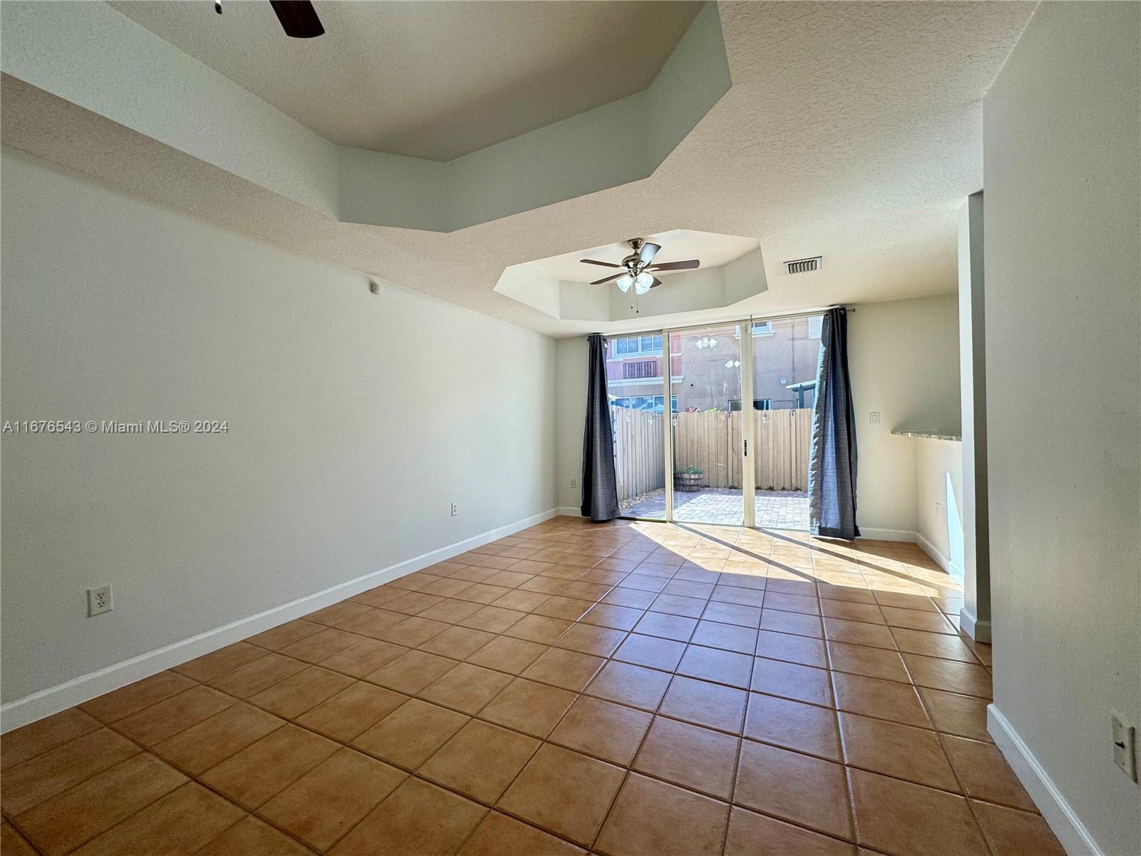 EGRET LAKES ESTATES SEC 4 - Residential Lease