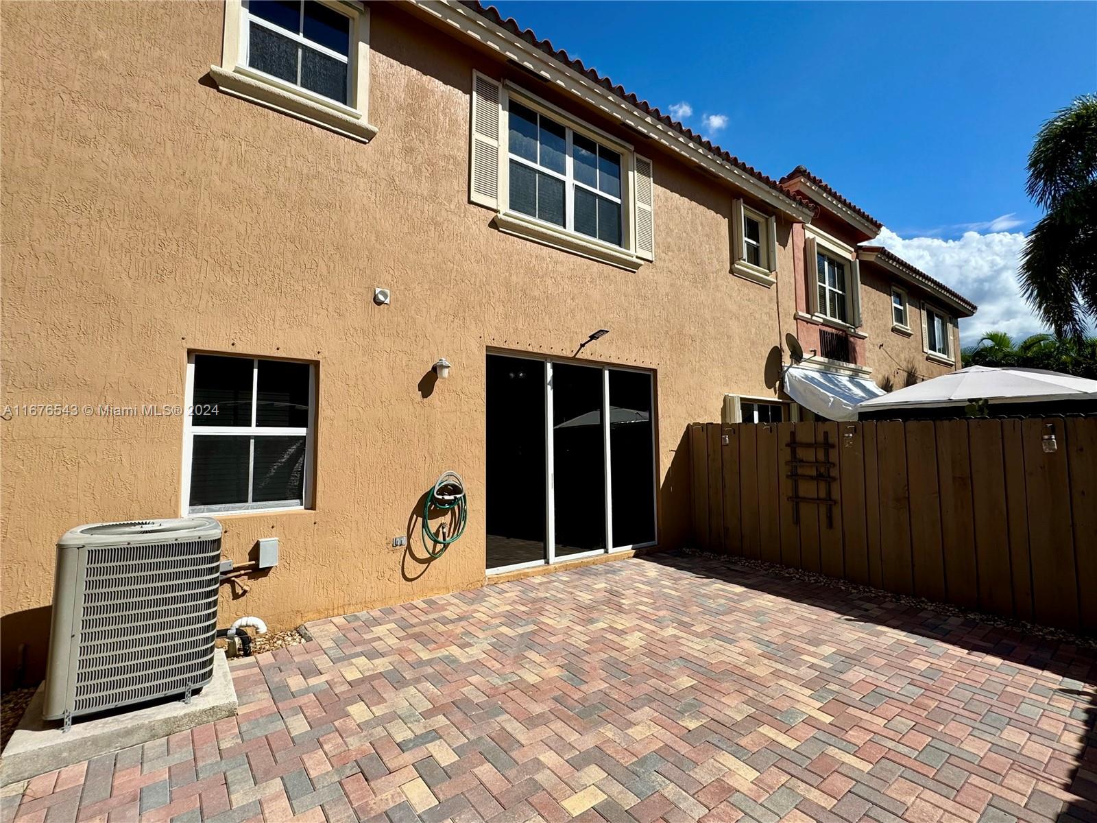 EGRET LAKES ESTATES SEC 4 - Residential Lease