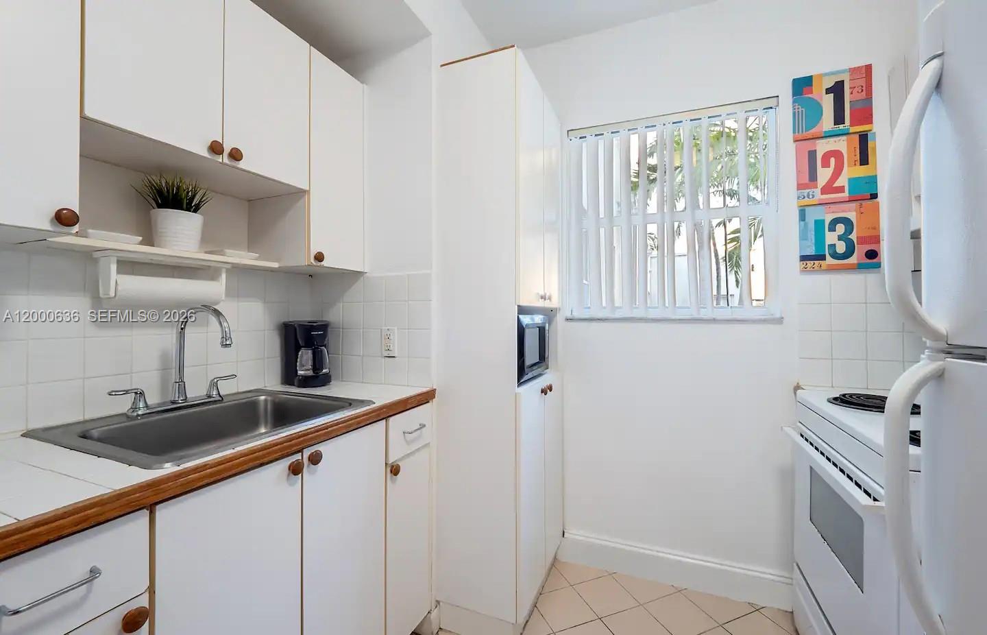 JASMINE CONDO - Residential