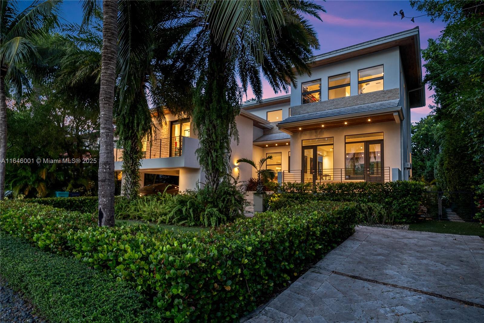 TROPICAL ISLE HOMES SUB - Residential