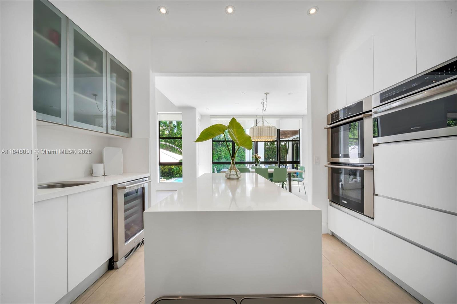 TROPICAL ISLE HOMES SUB - Residential