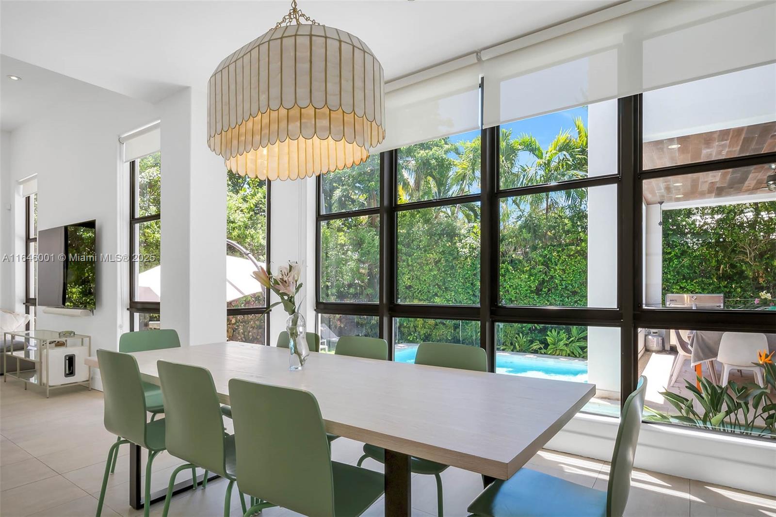 TROPICAL ISLE HOMES SUB - Residential