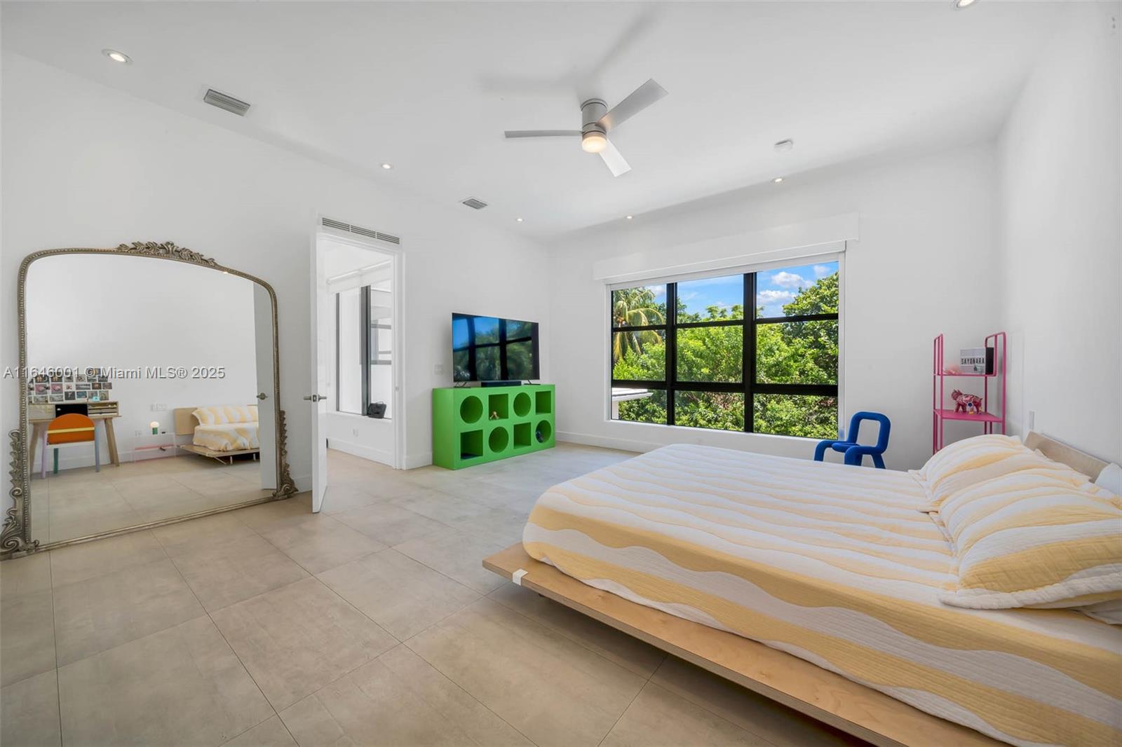 TROPICAL ISLE HOMES SUB - Residential