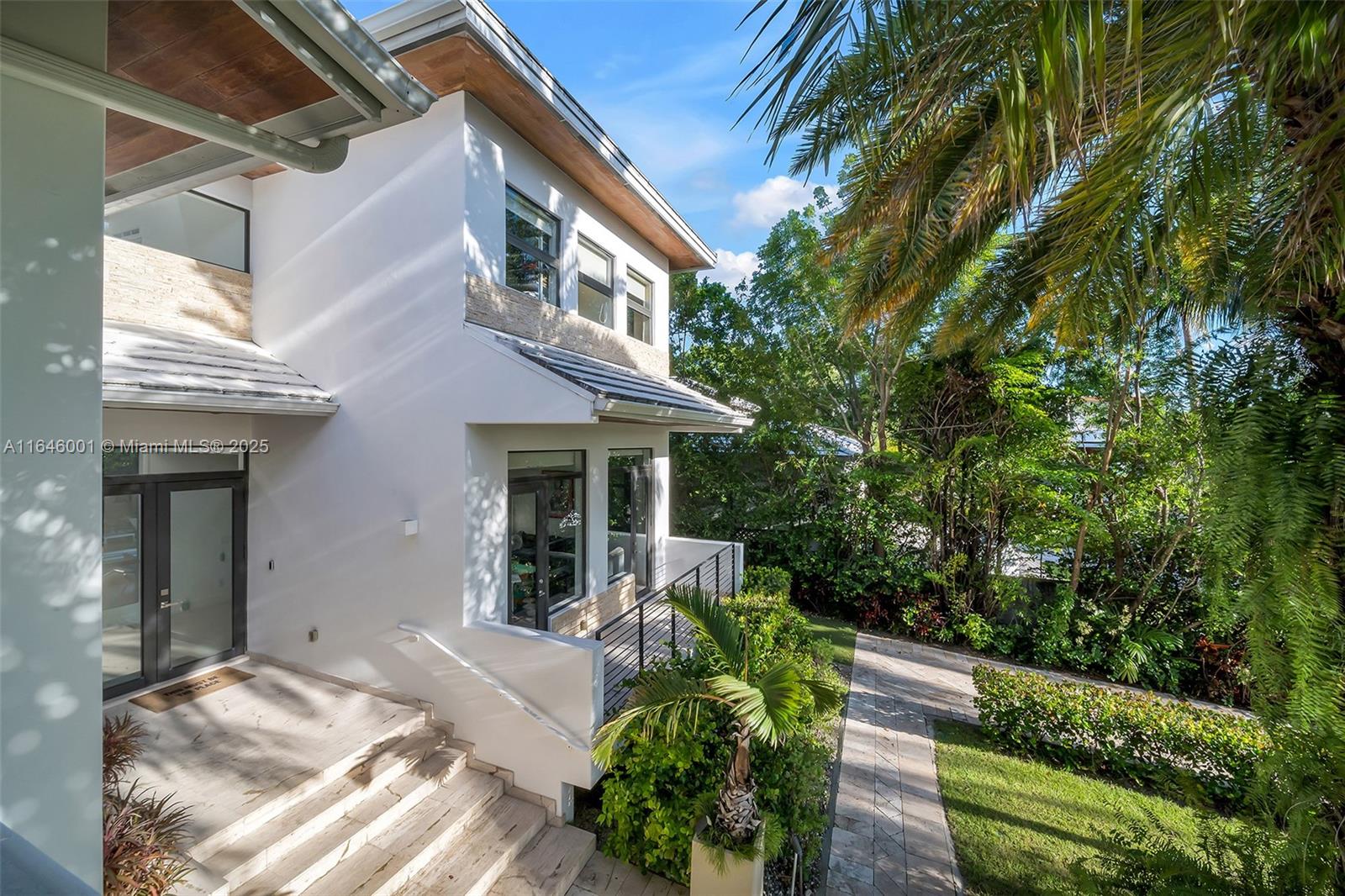 TROPICAL ISLE HOMES SUB - Residential