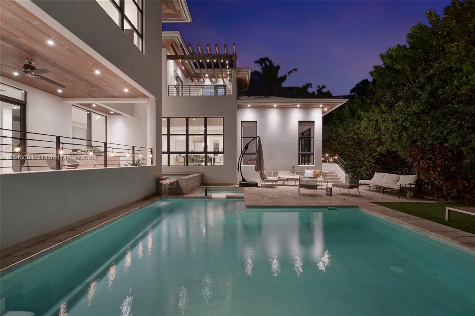 TROPICAL ISLE HOMES SUB - Residential
