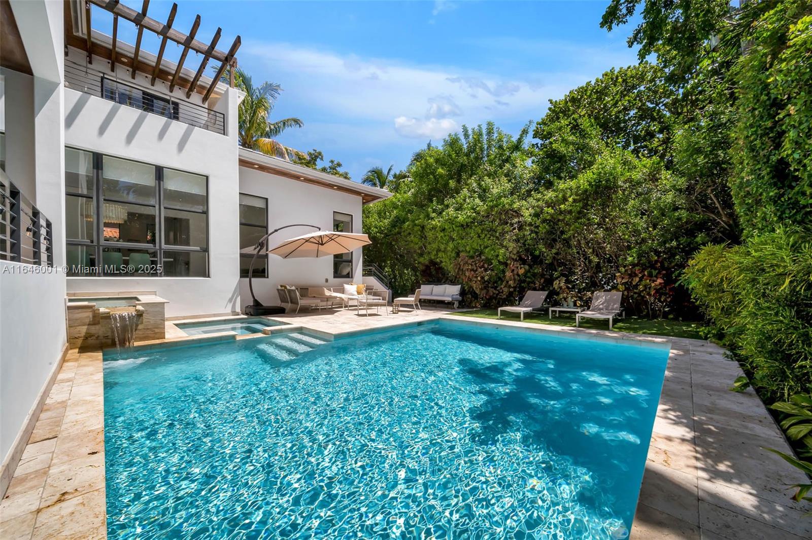 TROPICAL ISLE HOMES SUB - Residential