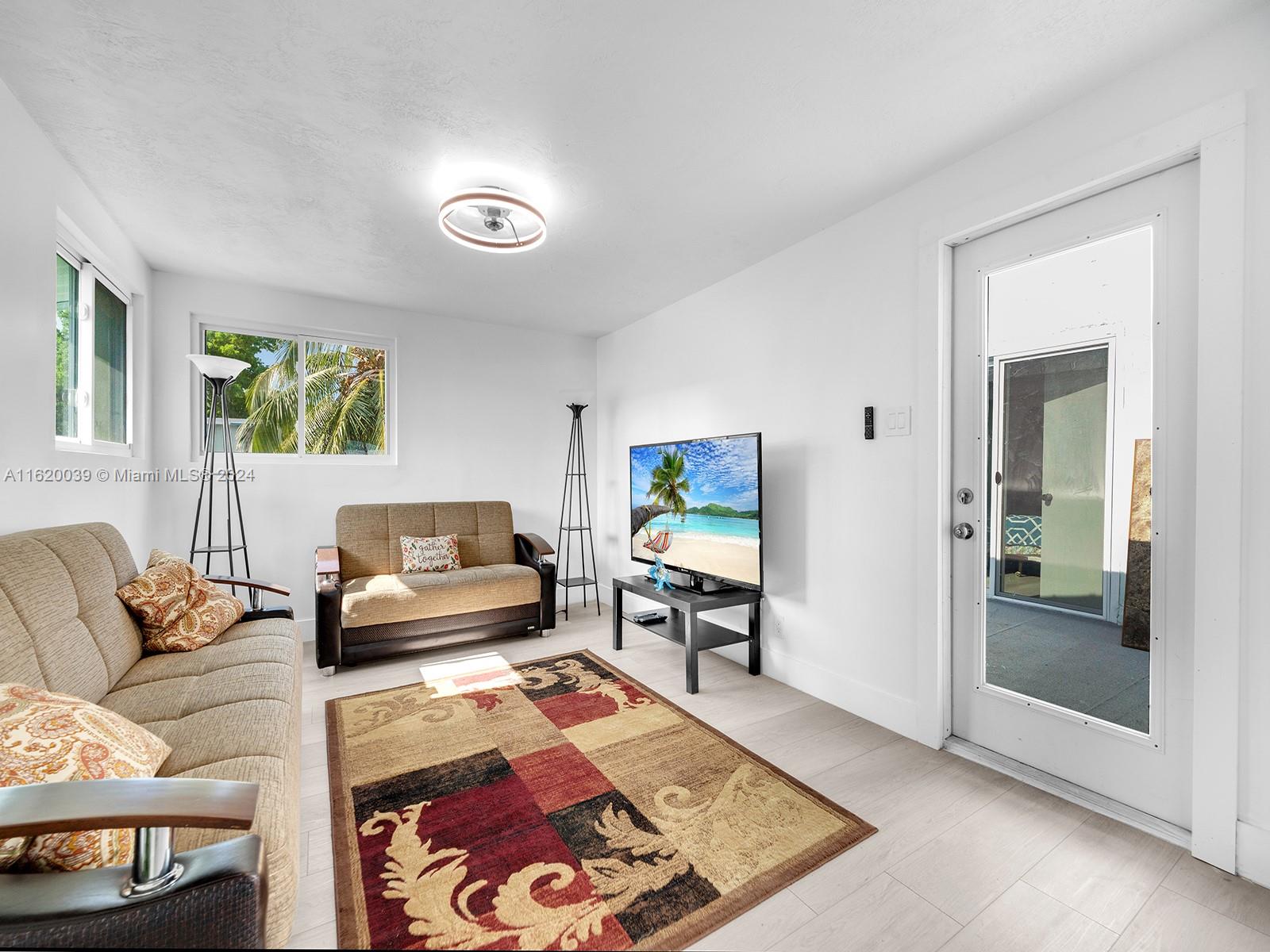 KEY LARGO BEACH - Residential Lease