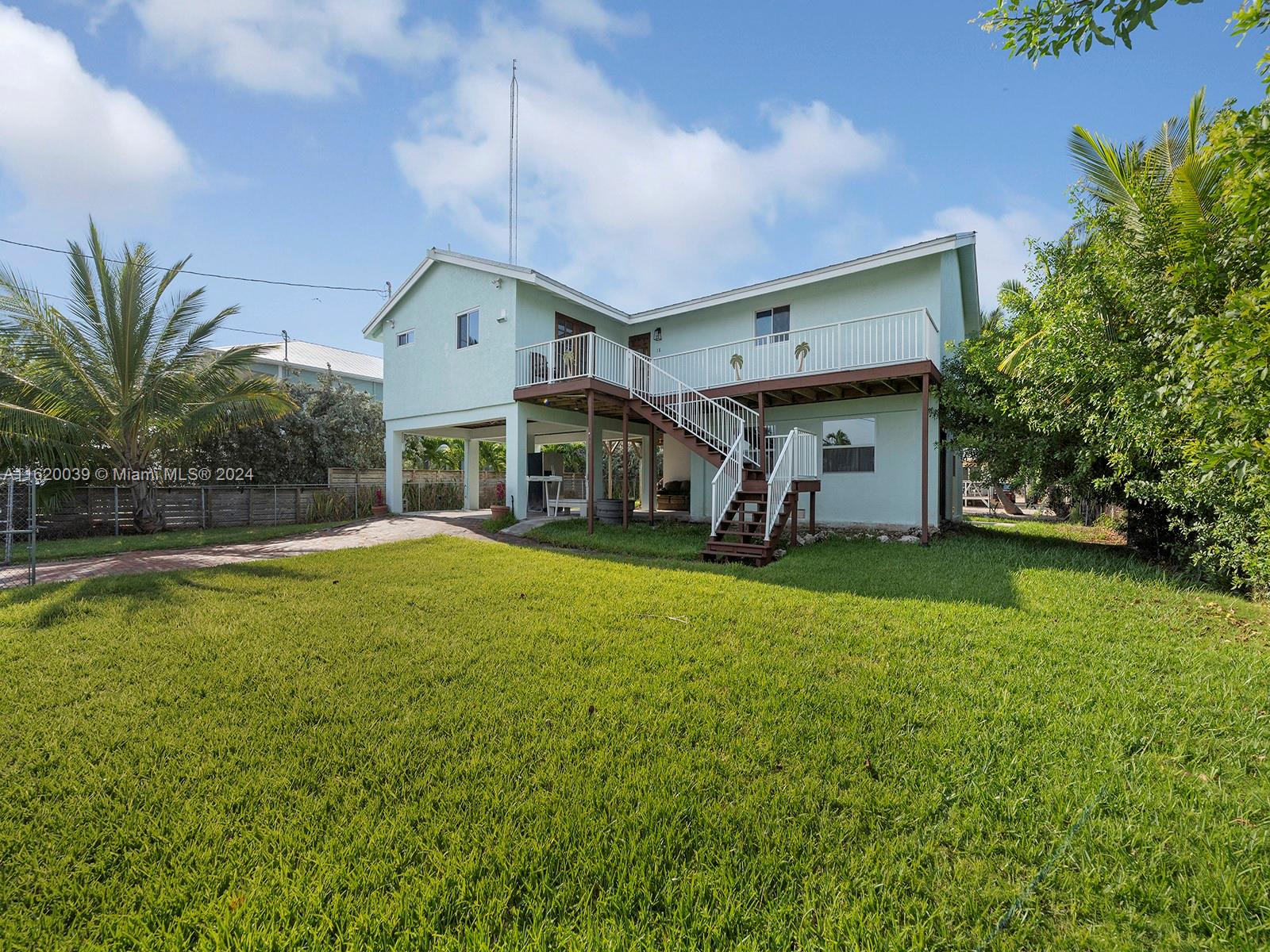 KEY LARGO BEACH - Residential Lease