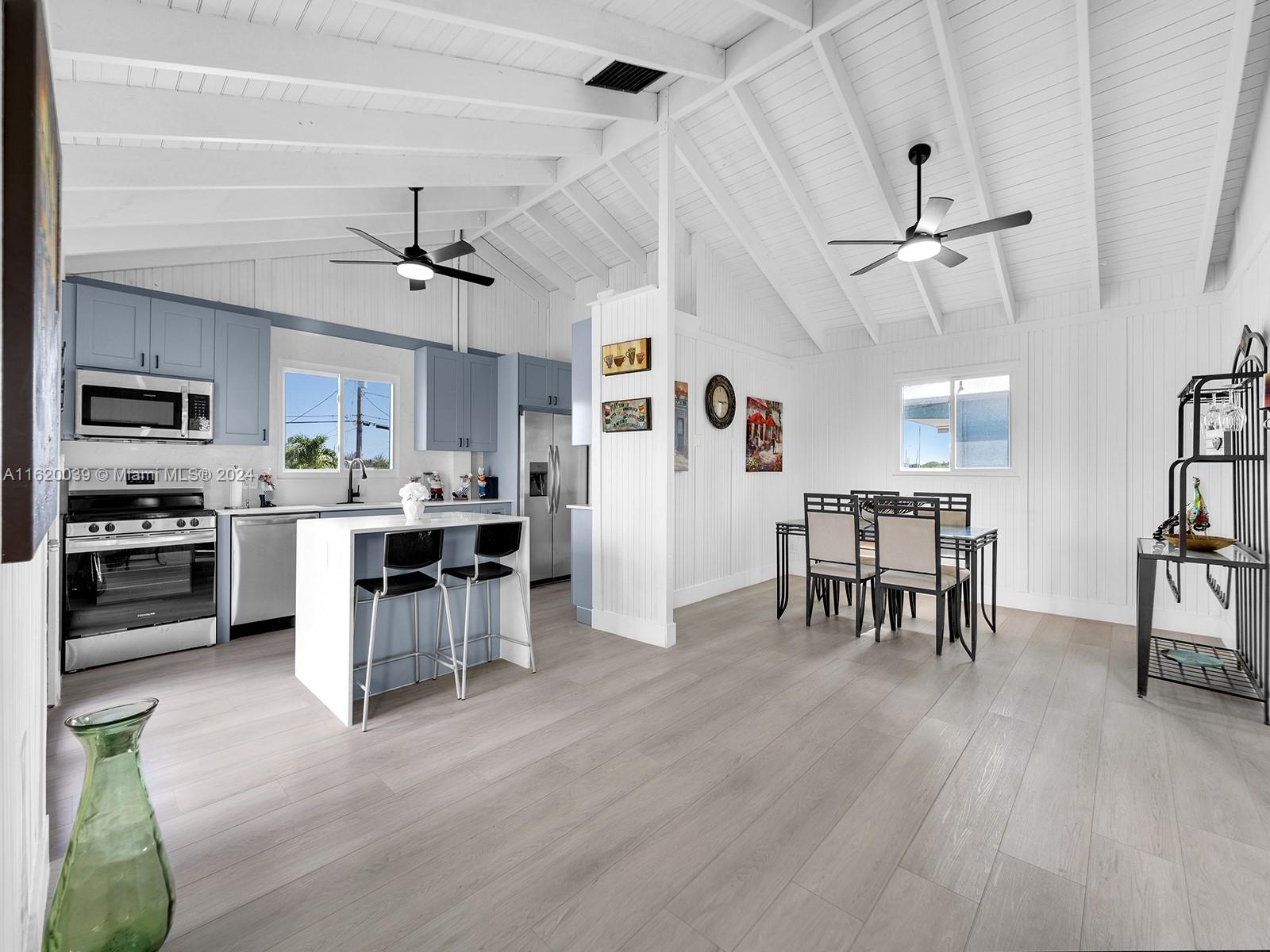 KEY LARGO BEACH - Residential Lease
