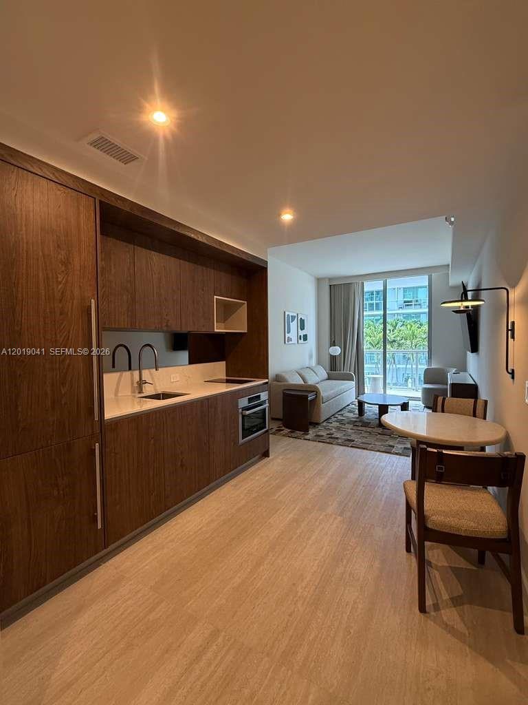 DOMUS FLATS - Residential