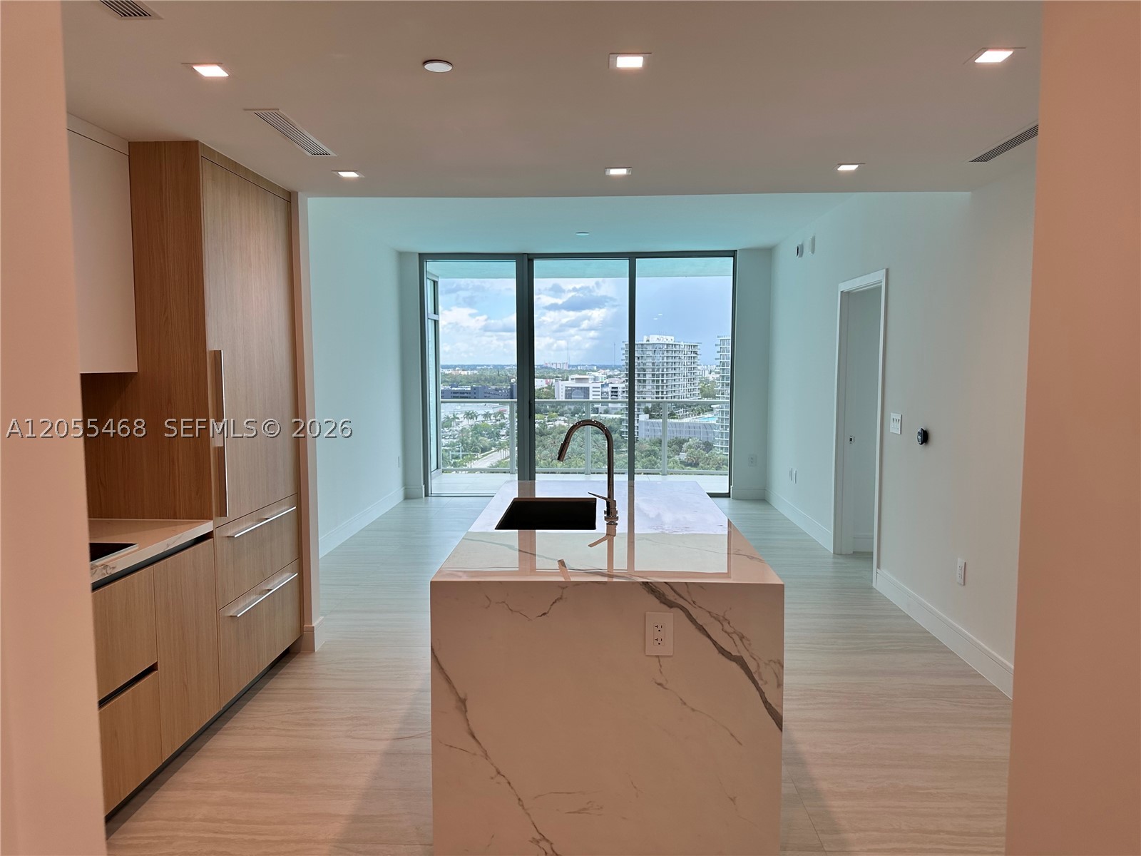 ONE PARK TOWER APT 1407 - Residential Lease