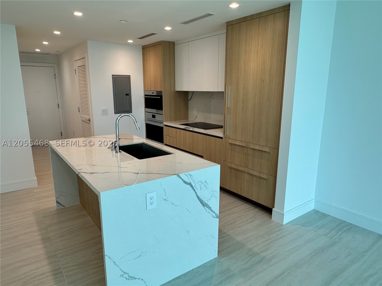 ONE PARK TOWER APT 1407 - Residential Lease