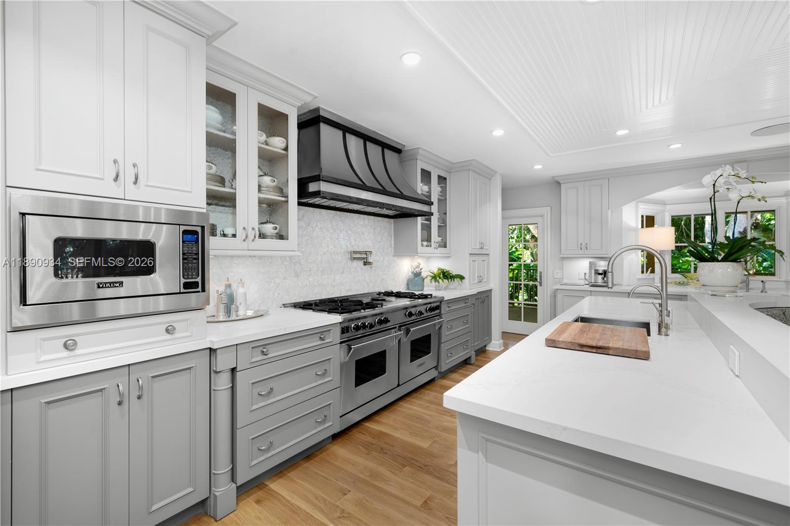 KERRWOOD OAKS - Residential
