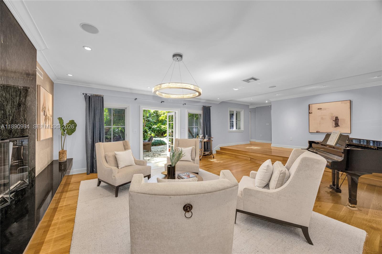KERRWOOD OAKS - Residential