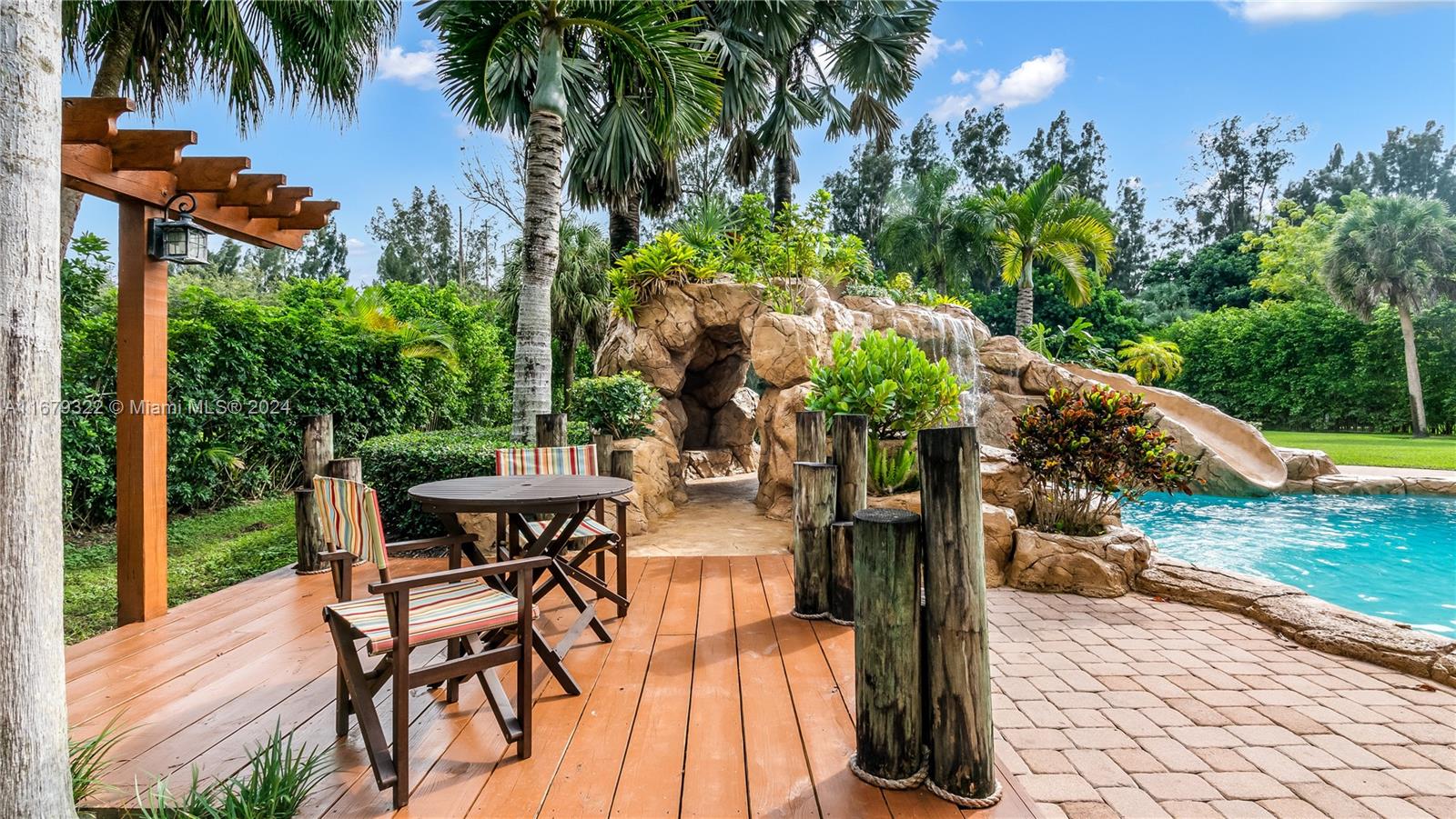 KAPOK GROVE ESTATES - Residential