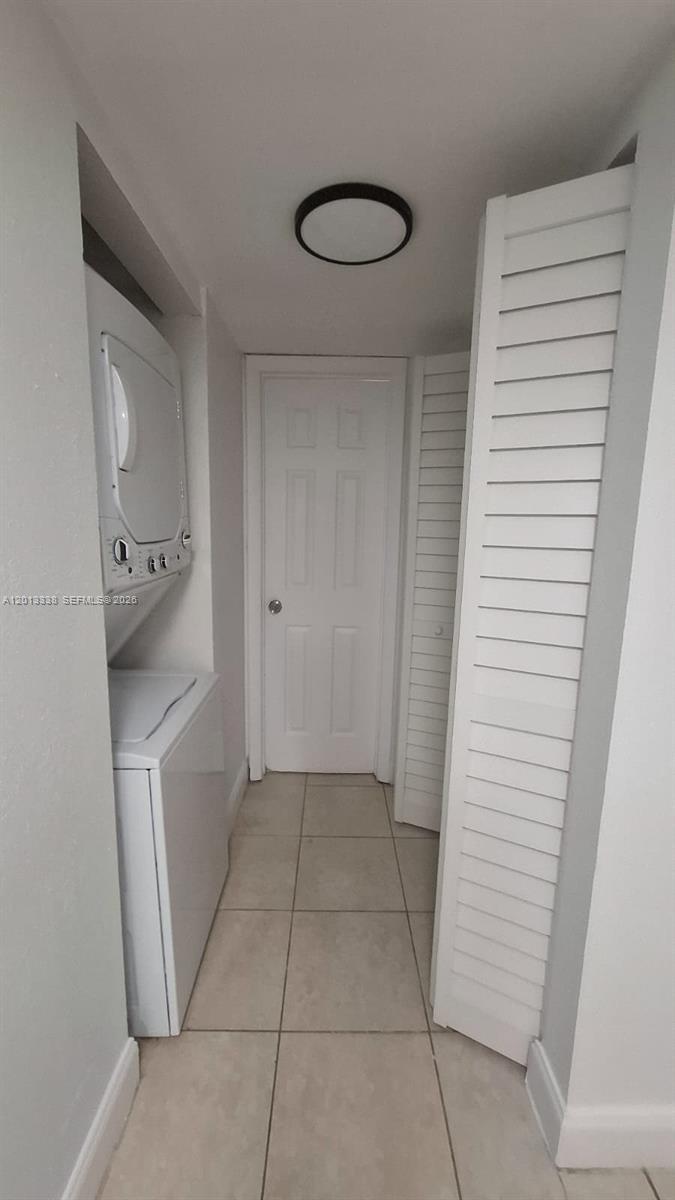 PARKWAY GROVE CONDO PART - Residential Lease
