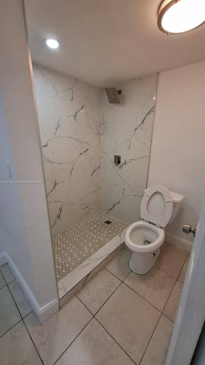 PARKWAY GROVE CONDO PART - Residential Lease