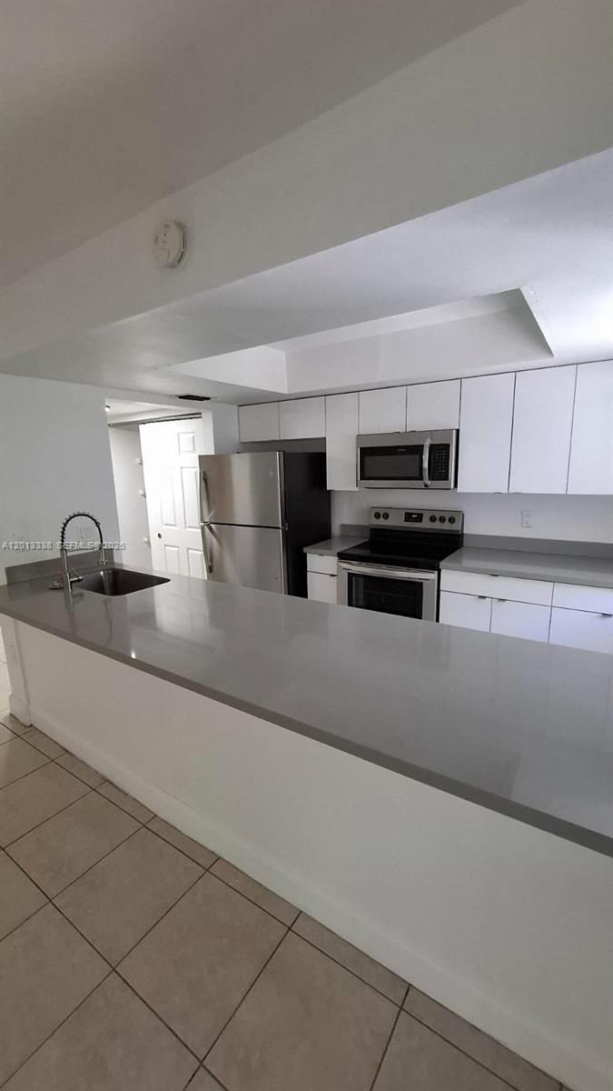 PARKWAY GROVE CONDO PART - Residential Lease
