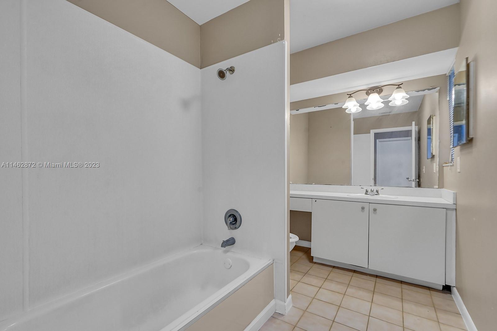 LA MANCHA 2 - Residential Lease