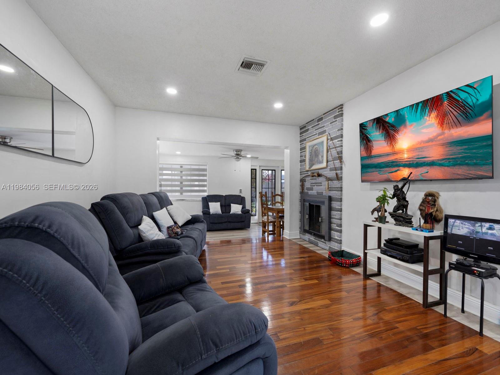 SOUTH CORAL HOMES SEC 2 - Residential