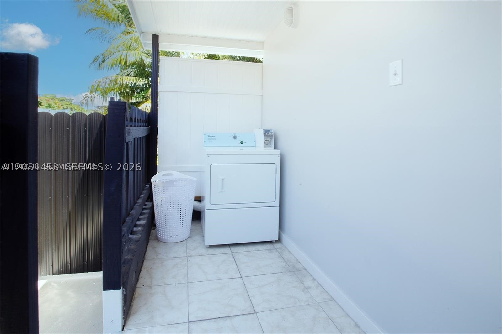 THE TROPICS AMD - Residential Lease