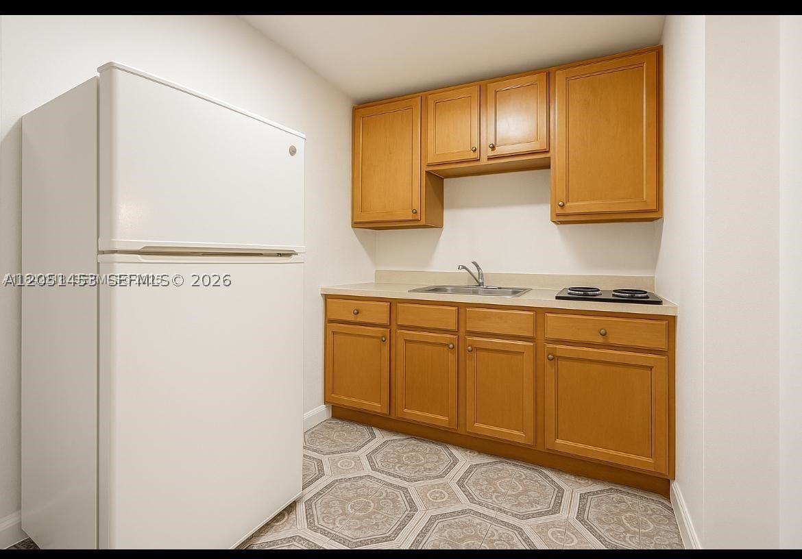 THE TROPICS AMD - Residential Lease
