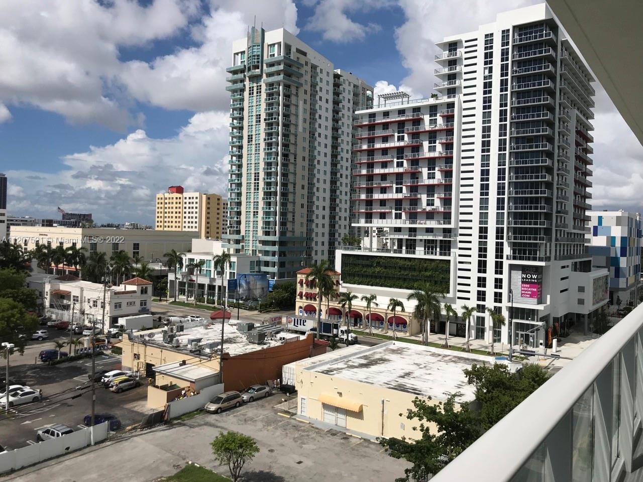 Beautiful 2 beds 2 bath condo. Close to parks, shopping and highways. Easy to show. Don't miss out on this amazing opportunity!
